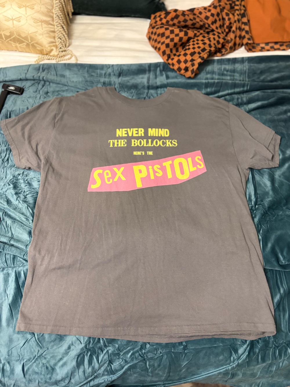Nasty Gal Gray Graphic Tee with Pink & Yellow Print. Oversized.
